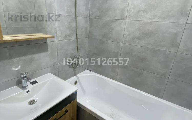 1-комнатная квартира · 41 м² · 3/10 этаж, Майкудук, Мкр Голубые пруды за 16.5 млн ₸ в Караганде, Алихана Бокейханова р-н — фото 2