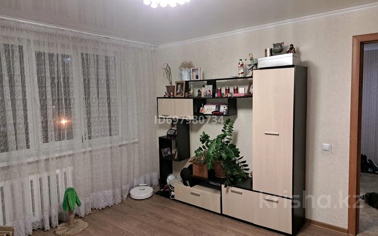 4-бөлмелі пәтер, 76.9 м², 5/5 қабат, 4 линия 16, бағасы: 25 млн 〒 в Петропавловске — фото 2