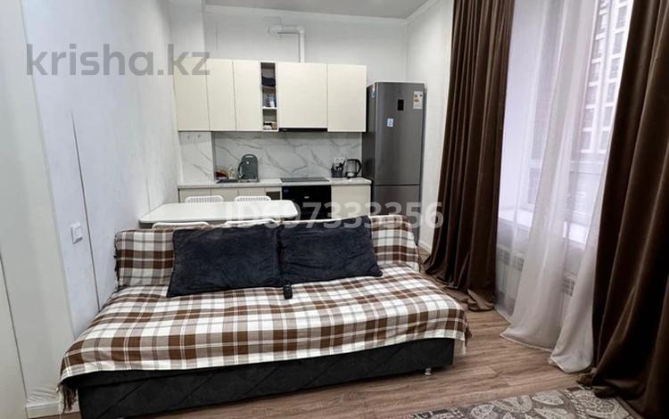 1-бөлмелі пәтер, 40 м², 3/9 қабат тәулік бойы, Культегин 9, бағасы: 15 000 〒 в Астане, Нура р-н — фото 2