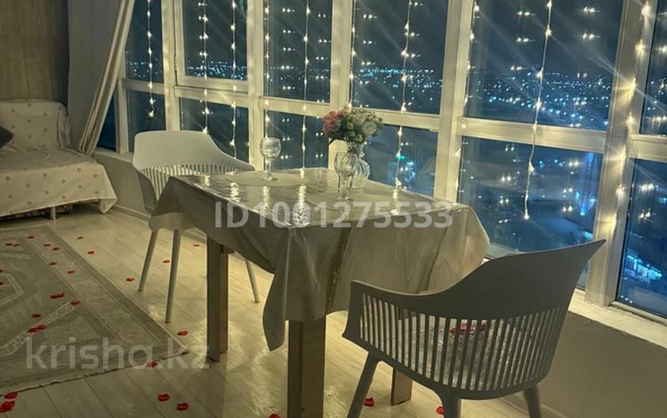2-бөлмелі пәтер · 70 м² · 21/25 қабат, мкр 11 112в, бағасы: 25 млн ₸ в Актобе — фото 2