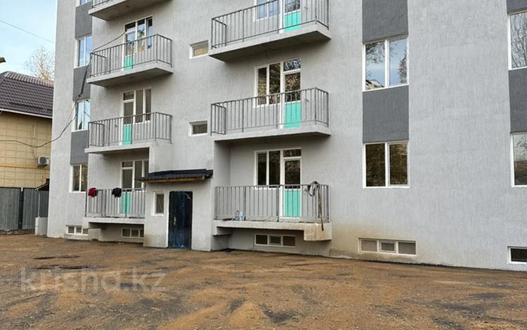 1-комнатная квартира, 38 м², 1/5 этаж, Водник-1 микрорайон 14 за 13.3 млн 〒 в Боралдае (Бурундай) — фото 3