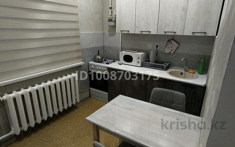 1-бөлмелі пәтер · 40 м² · 1/5 қабат, мкр Астана 14 — Кафе канюшня, ЗАГС, бағасы: 1 700 ₸ в Уральске — фото 2