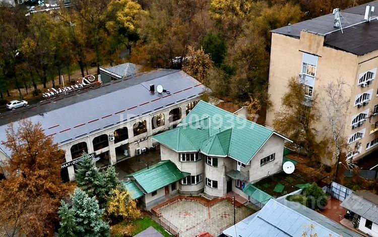 Жеке үй · 5 бөлме · 250 м² · 7 жүзд., Көктем-1 ш/а. — Бухар Жырау - Пчеловодная (За Dinastia), бағасы: 495 млн ₸ в Алматы, Бостандыкский р-н — фото 9