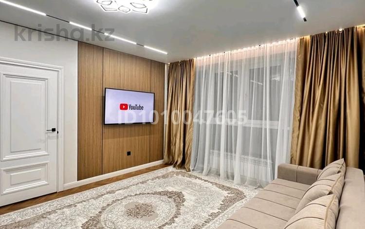 2-комнатная квартира · 70 м² · 6/18 этаж, Утепова 31 за 4 000 ₸ в Алматы, Бостандыкский р-н — фото 2