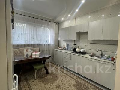 2-комнатная квартира · 60 м² · 3/9 этаж, мкр Жетысу-2 18 за 45 млн 〒 в Алматы, Ауэзовский р-н