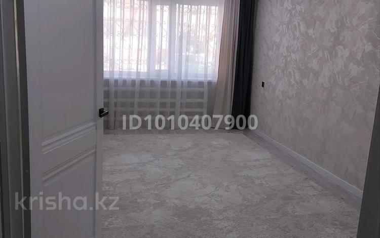 2-бөлмелі пәтер · 46.6 м² · 1/5 қабат, Ердена 185 — 4 школы, мини маркет,детский площадька, остановка, бағасы: 10 млн ₸ в Сатпаев — фото 2