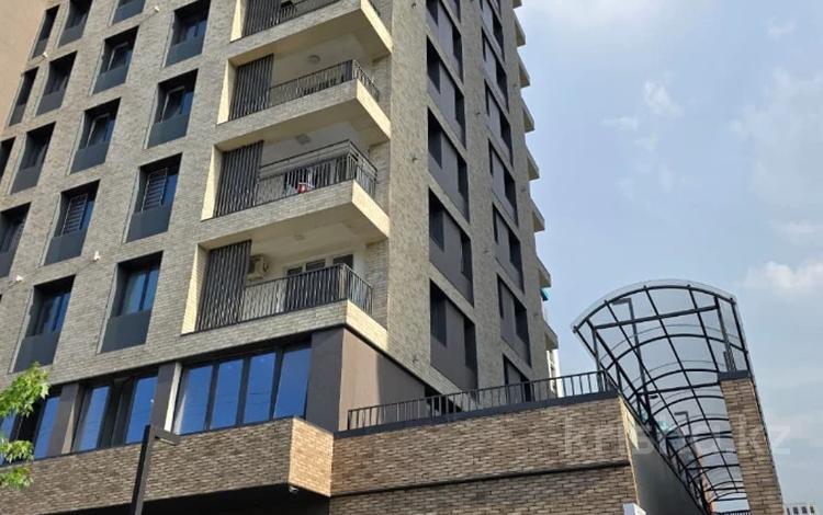 8-бөлмелі пәтер · 200 м² · 1/16 қабат, Гагарина 233, бағасы: 240 млн ₸ в Алматы, Бостандыкский р-н — фото 2