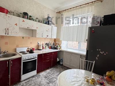 Продажа квартир в Карагандинской обл.: 3-комнатная квартира · 72 м² · 3/4 этаж, Уалиханова 2 за 27.5 млн 〒 3-комнатная квартира · 72 м² · 3/4 этаж, Уалиханова 2 за 27.5 млн 〒 в Балхаше