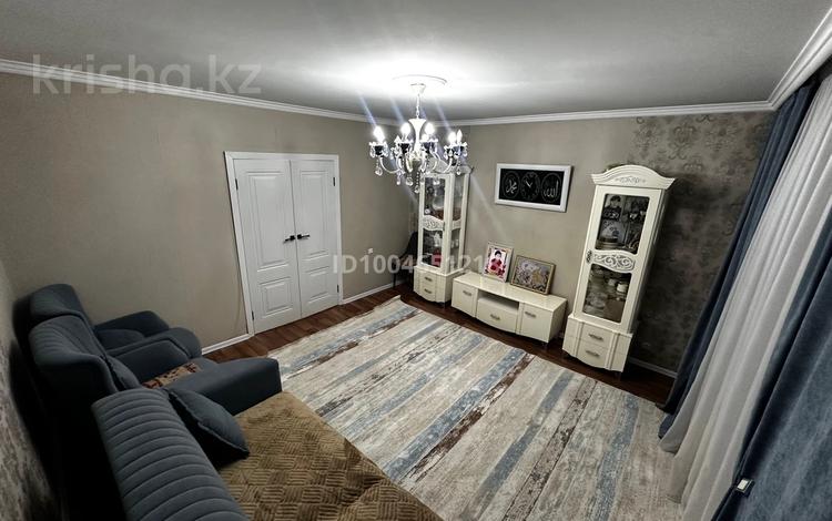 4-комнатная квартира · 86 м² · 8/9 этаж, Ауэзова 42 — ТЦ Мереке за 36.2 млн ₸ в Семее — фото 2
