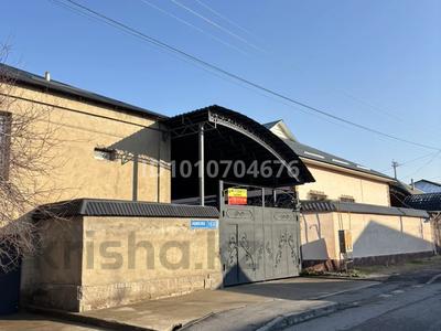 Отдельный дом · 6 комнат · 204 м² · 10 сот., Ақжелек 18 — Бегжан базар , Алаш базар , Каусар кафе , Авто люкс мойка , Тельман . за 45 млн ₸ в Шымкенте, Абайский р-н