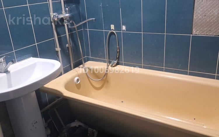 2-комнатная квартира · 48 м² · 2/5 этаж, 3мкр 9 за 20 млн 〒 в Бишкеке — фото 2