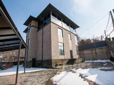 Отдельный дом · 8 комнат · 451.9 м² · 8.1 сот., Ст Алатау-2 178/2 — Чуть выше школы Тамос за 272 млн 〒 в Алматы, Бостандыкский р-н