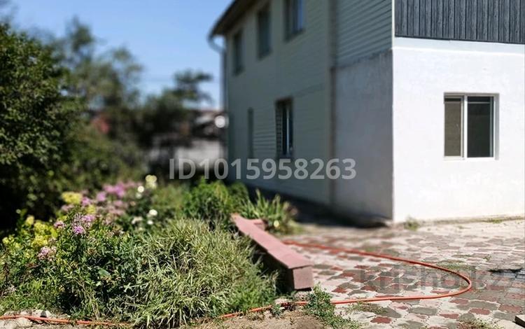 Отдельный дом · 7 комнат · 200 м² · 5.5 сот., Абая 4 за 73 млн ₸ в  — фото 2