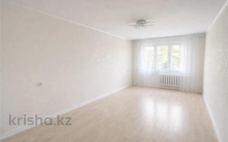 3-бөлмелі пәтер · 61.7 м² · 3/5 қабат, Юго-Восток ш/а., Мкр Юго-Восток, САТЫБАЛДИНА 8 — Сатыбалдина 8, бағасы: 20 млн ₸ в Караганде, Казыбек би р-н — фото 2