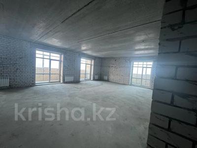 4-комнатная квартира, 160.2 м², 4/9 этаж, Достоевского 174 за 43 млн 〒 в Семее