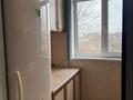 2-бөлмелі пәтер · 57 м² · 3/5 қабат, 12-й микрорайон, 12-й микрорайон 38 — ул Жибек жолы, возле магазина Ideal, бағасы: 160 000 ₸ в Шымкенте, Енбекшинский р-н — фото 3