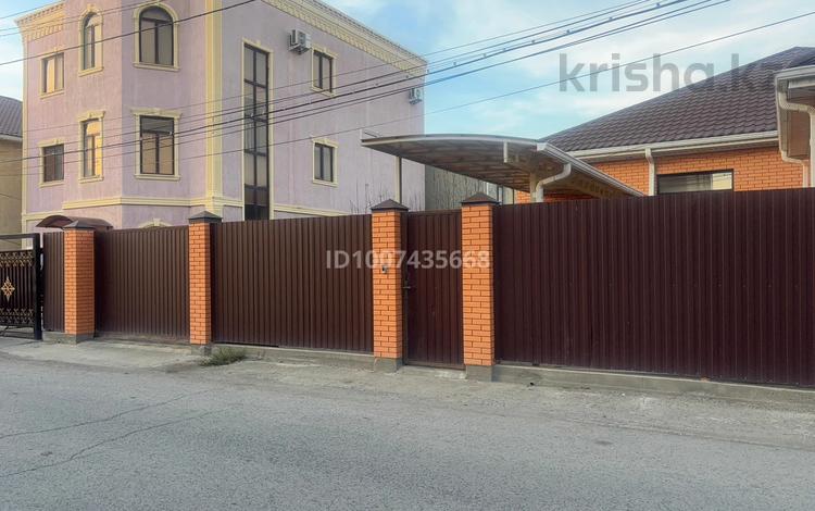 Отдельный дом · 4 комнаты · 260 м² · 5 сот., мкр Центральный, Каженбаева 2 — Каженбаева и проспект Махамбета за 90 млн ₸ в Атырау — фото 2