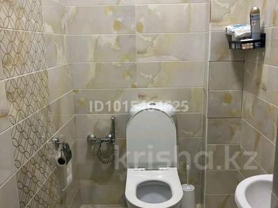 3-бөлмелі пәтер · 80 м² · 2/5 қабат, Алтын орда ш/а. 5, бағасы: 42 млн ₸ в Актобе, мкр. Алтын орда