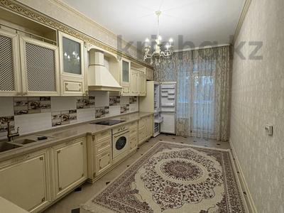 4-бөлмелі пәтер · 130 м² · 2/9 қабат, Кабанбай батыра 7а — Школа-лицей №17, бағасы: 125 млн ₸ в Астане, Есильский р-н