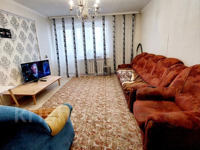 4-комнатная квартира · 80 м² · 2/9 этаж, мкр Омега, Захарова за 21.8 млн 〒 в Уральске