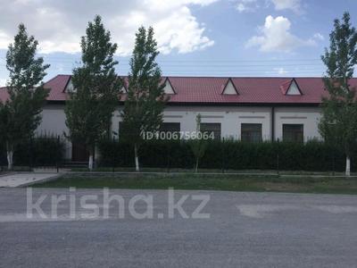 Отдельный дом · 4 комнаты · 500 м² · 30 сот., Центральная 7 за 50 млн ₸ в Ельток