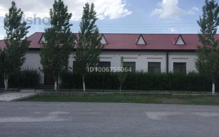 Отдельный дом · 4 комнаты · 500 м² · 30 сот., Центральная 7 за 50 млн ₸ в Ельток — фото 2