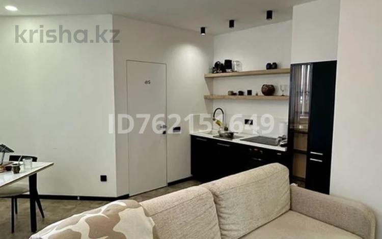 1-комнатная квартира · 45 м², Аскарова Асанбая 21/20 за 300 000 ₸ в Алматы, Наурызбайский р-н — фото 2