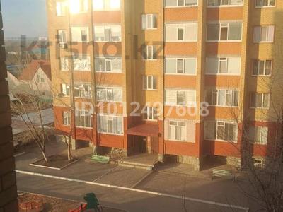 1-комнатная квартира · 50 м² · 2/5 этаж, Бурабай 13 за 120 000 ₸ в Актобе, мкр. Курмыш