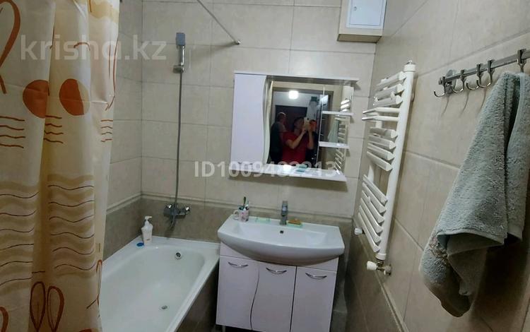 2-комнатная квартира · 64.5 м² · 1/6 этаж, мкр Кокжиек 45 за 250 000 ₸ в Алматы, Жетысуский р-н — фото 2