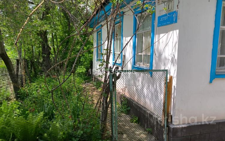 Отдельный дом • 3 комнаты • 45.7 м² • 11.5 сот., Правды за 18.5 млн 〒 в Талгаре — фото 8