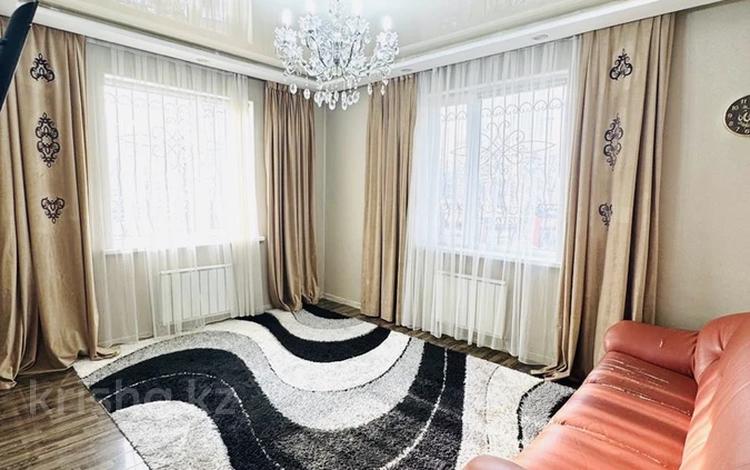 2-комнатная квартира · 57 м² · 2/12 этаж, мкр Акбулак, 1-я улица 43 за 36.5 млн ₸ в Алматы, Алатауский р-н — фото 4