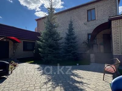 Отдельный дом · 6 комнат · 400 м² · 18 сот., Аубакирова за 94 млн 〒 в Мичуринское