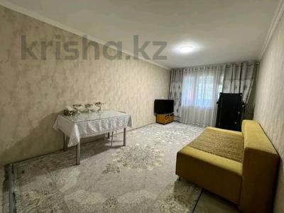 2-комнатная квартира, 44 м², 3/5 этаж помесячно, мкр Коктем-2 за 250 000 〒 в Алматы, Бостандыкский р-н