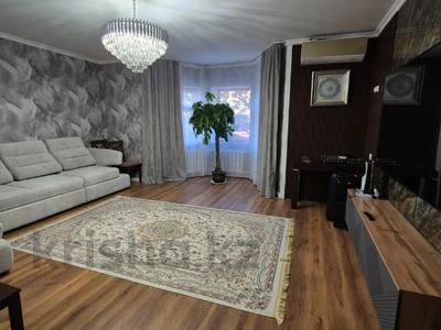 Отдельный дом · 5 комнат · 234 м² · 6 сот., мкр Шубар за 95 млн ₸ в Астане, Есильский р-н