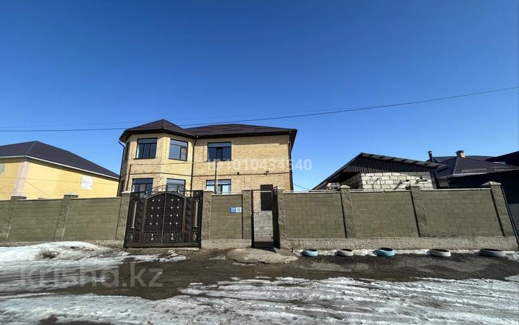 Отдельный дом · 6 комнат · 380 м² · 10 сот., Роза жаманова 2 за 72 млн ₸ в Актобе, мкр Акжар — фото 2