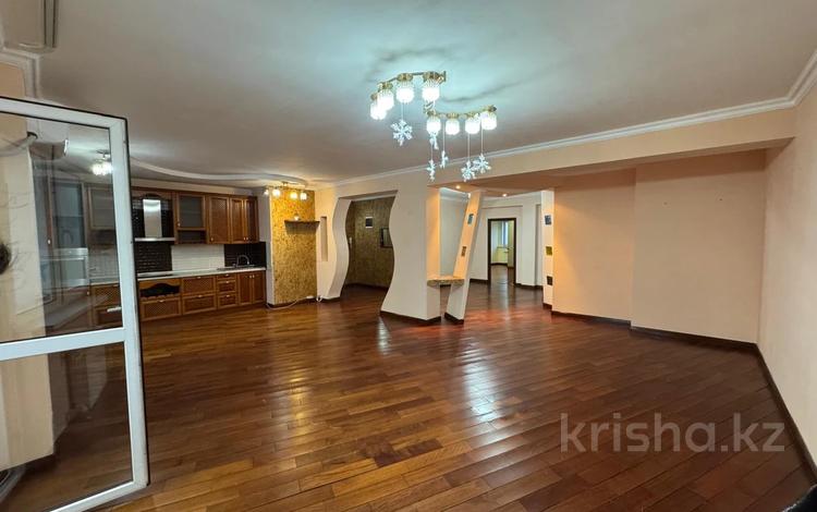 3-комнатная квартира · 134 м² · 12/15 этаж, Жазылбека 20 за 70 млн ₸ в Алматы, Ауэзовский р-н — фото 26
