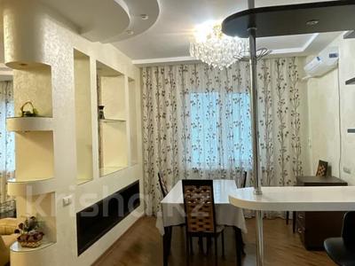 3-комнатная квартира, 135 м², 16/24 этаж помесячно, 15-й мкр 69 за 450 000 〒 в Актау, 15-й мкр