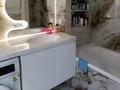 2-бөлмелі пәтер · 60 м² · 7/15 қабат, Райымбека 210/12 к2, бағасы: 65 млн ₸ в Алматы, Алмалинский р-н — фото 3