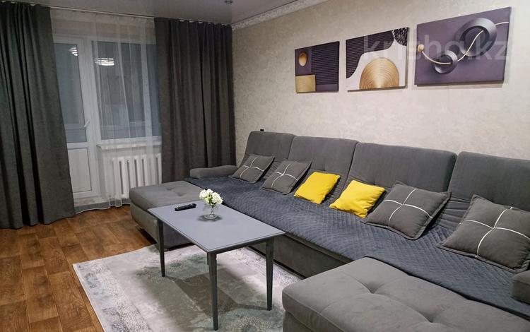2-комнатная квартира · 65 м² · 1/9 этаж, Проспект металлургов 8/1 за 15 000 ₸ в Темиртау — фото 2