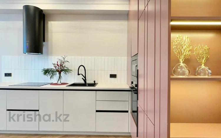 2-комнатная квартира · 80 м² · 7/12 этаж, Розыбакиева 320 за 90 млн ₸ в Алматы, Бостандыкский р-н — фото 10