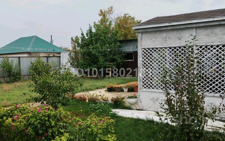Отдельный дом · 3 комнаты · 60 м² · 6 сот., Степная — Находится недалеко от магазина Каусар за 13 млн ₸ в Аксае — фото 2