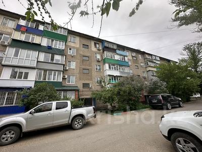 2-комнатная квартира, 42.2 м², 5/5 этаж, Сергея тюленина 52 за 12.8 млн 〒 в Уральске