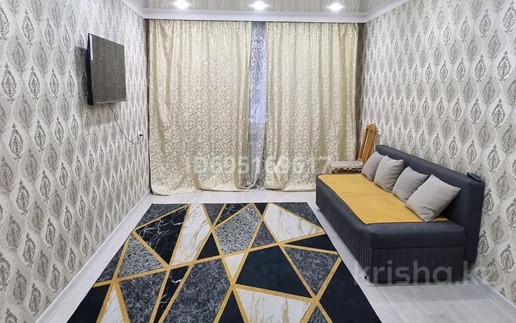 1-комнатная квартира · 44 м² · 1/5 этаж, Жунисова 180 — Дом быта за 1 000 ₸ в Уральске, мкр Школьник — фото 15