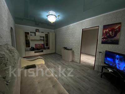 2-комнатная квартира, 43.9 м², 3/5 этаж, абая за 9 млн 〒 в Темиртау