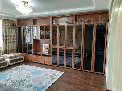 4-комнатная квартира, 115 м², 2/5 этаж помесячно, Астана 21 за 300 000 〒 в Таразе