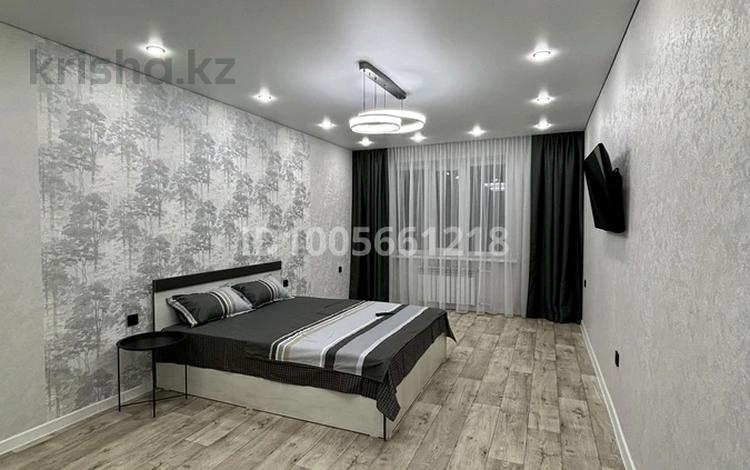 1-комнатная квартира · 60 м² · 2/9 этаж, мкр Жана Орда, Самал 72/1 — Коняхина за 15 000 ₸ в Уральске — фото 2