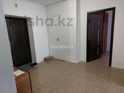 2-комнатная квартира, 57 м², 5/5 этаж, Байтерек 5 за 13.5 млн 〒 в Таразе