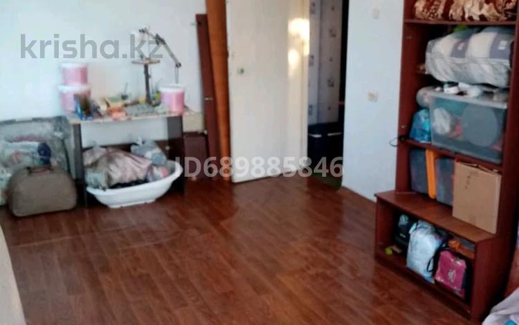 3-комнатная квартира · 67 м² · 3/5 этаж, Пришахтинск, Пришахтинск, 22й микрорайон 48 за 19 млн ₸ в Караганде, Алихана Бокейханова р-н — фото 2