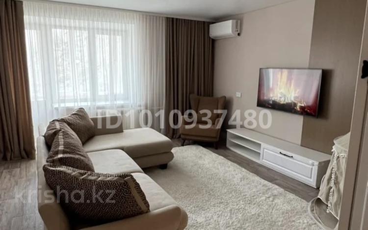 2-бөлмелі пәтер · 58 м² · 3/9 қабат, Славского 54, бағасы: 35 млн ₸ в Усть-Каменогорске — фото 2