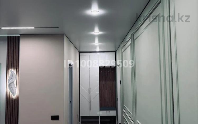 2-бөлмелі пәтер · 60.21 м² · 2/9 қабат, мкр Нурсая, Абулхайр-хана — Габдиева - Жумагалиева, бағасы: 380 000 ₸ в Атырау — фото 3